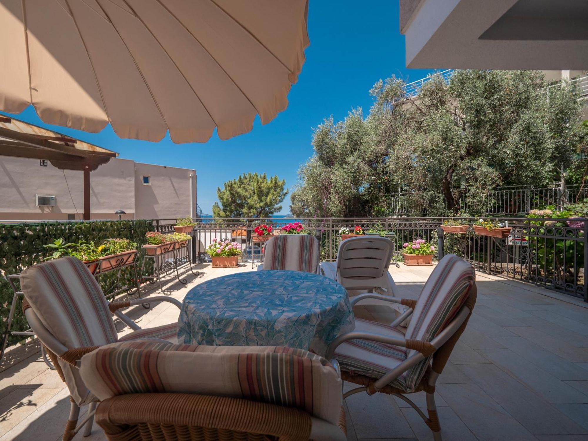 Apartments Marina Sveti Stefan Eksteriør bilde
